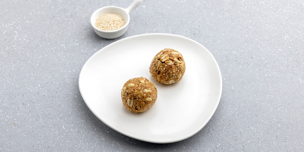 What is the best way to consume sesame seeds